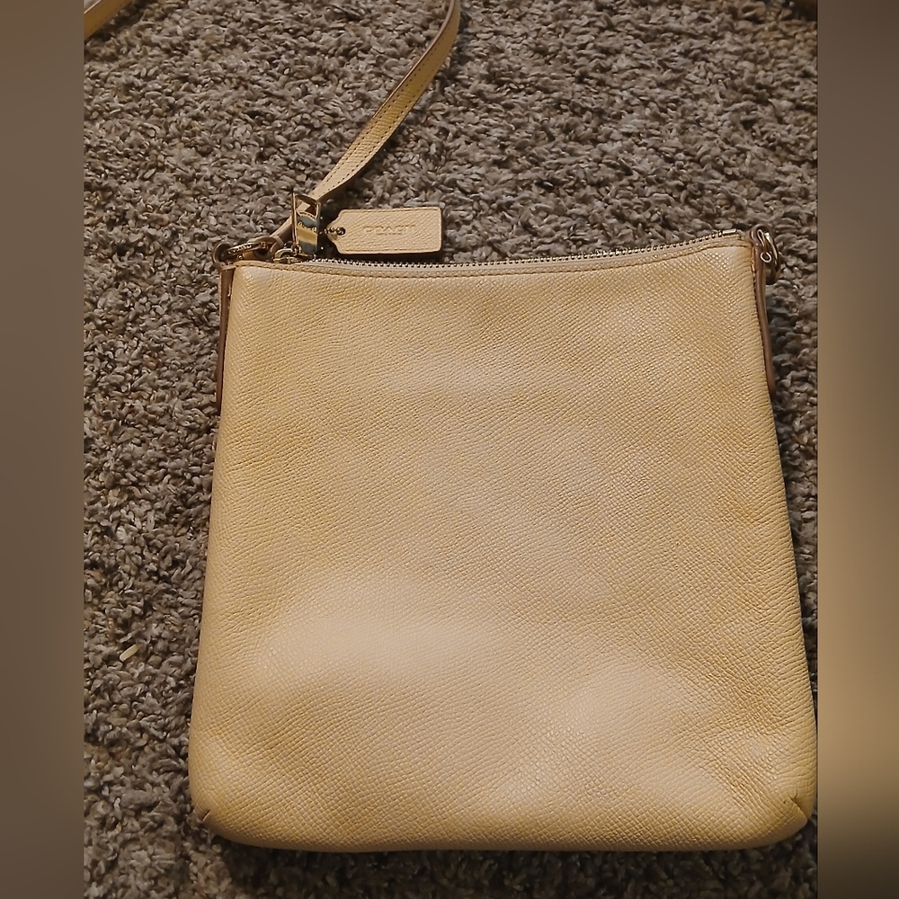 👜✨ Coach Pebbled Leather Crossbody Bag – Cream / Ivory ✨👜 - Picture 11 of 11